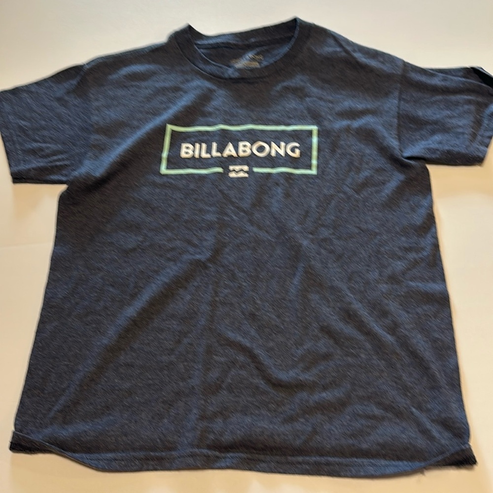 Boys billabong shirt size med